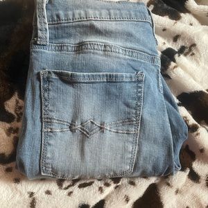 Size 7 mudd heavily distressed jegging